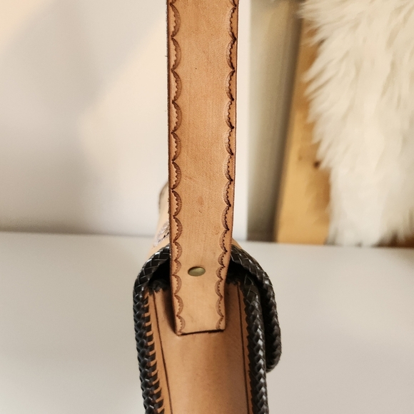 Vintage 1970s Ostrich Tooled Floral Leather Shoulder Bag Purse Boho Festival 70s - Picture 4 of 10